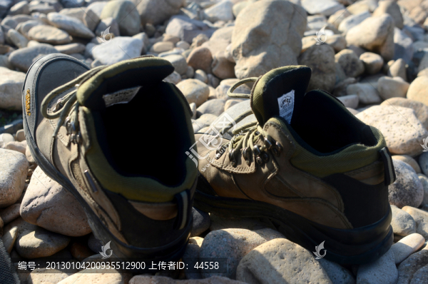 登山鞋