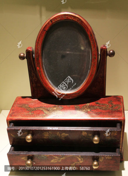 日軍,皮梳妝臺(tái)