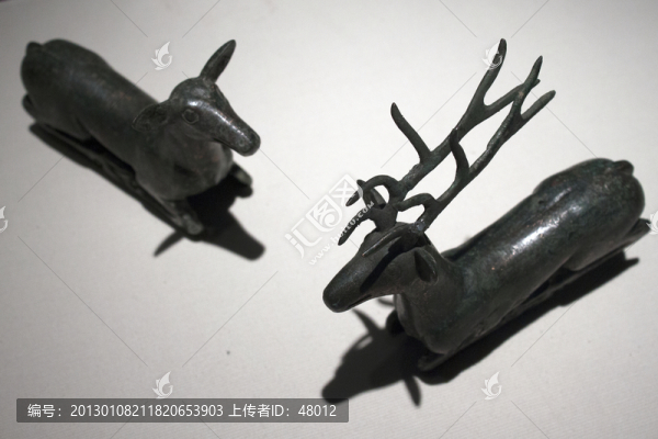 青銅臥鹿