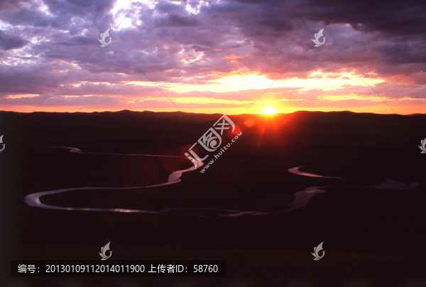 夕照耀莫日根河
