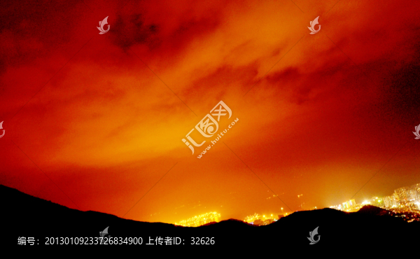 鹽田港夜空