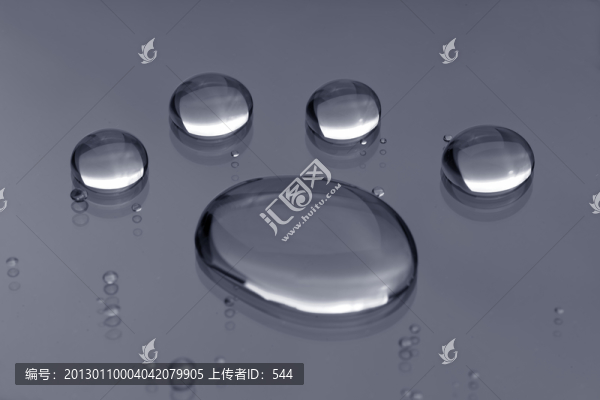 水珠腳印
