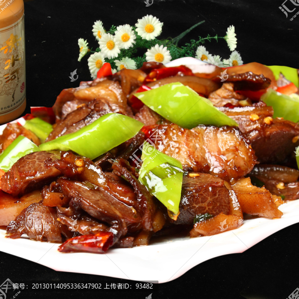狗肉炒尖椒