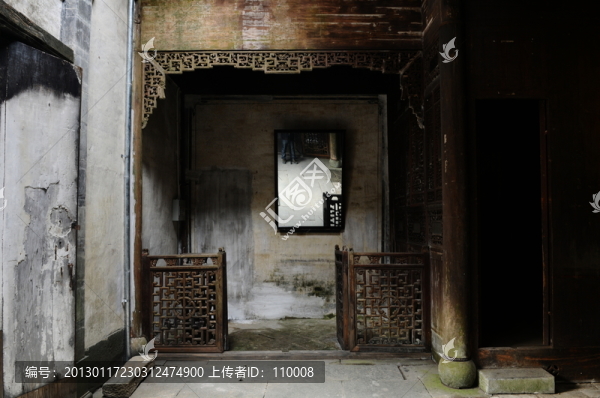 穿衣鏡
