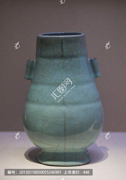 官窯青釉貫耳壺