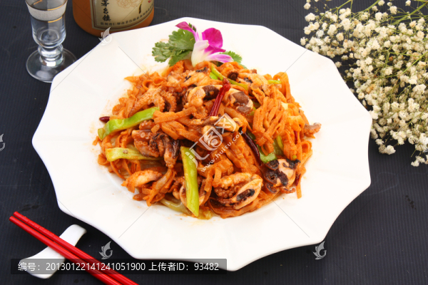 百葉炒魷魚頭