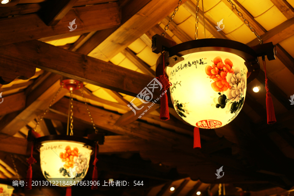 吊燈