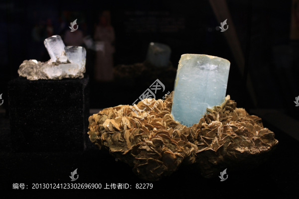 海藍(lán)寶石晶簇