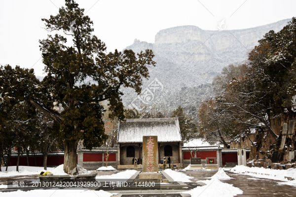 濟南靈巖寺