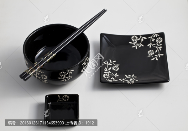 餐具