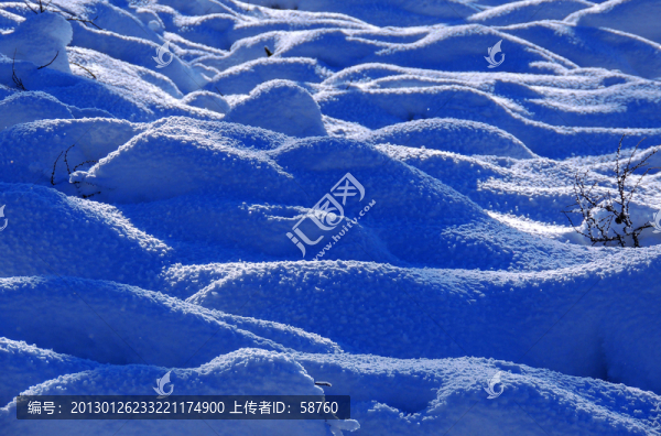 優(yōu)美線條的雪包