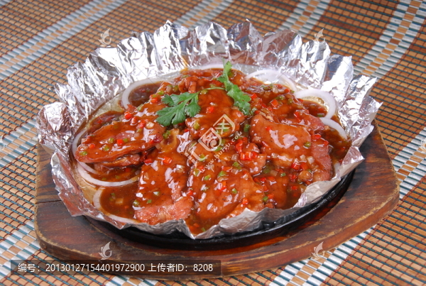 鐵板黑椒牛仔骨