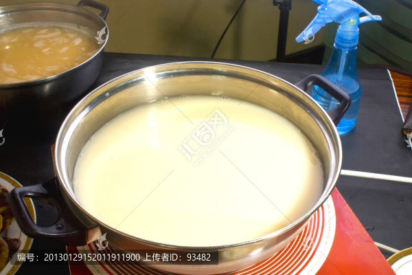 白玉雞湯,鍋底濃湯