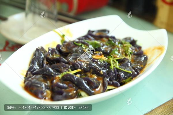 黑色拉皮