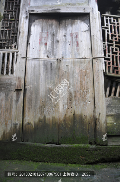 農(nóng)家木門