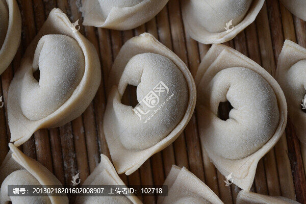 生餃