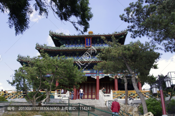 景山上的建筑