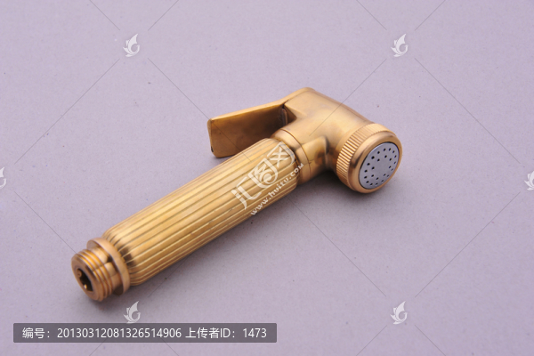 角閥