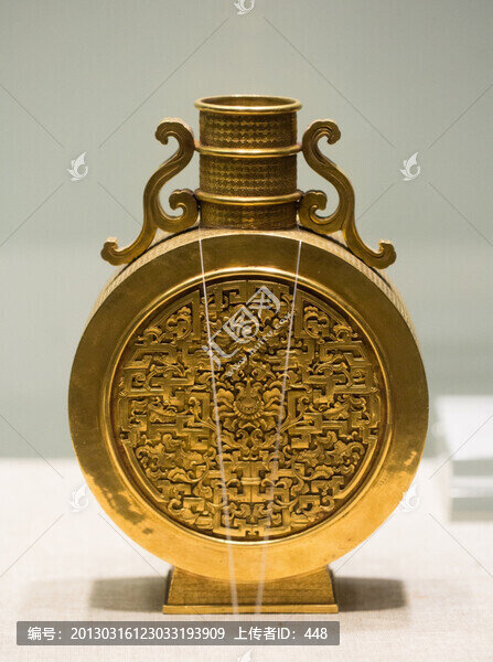 金鏨花扁壺
