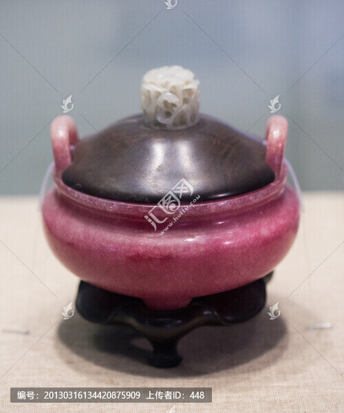 芙蓉石雙耳三足爐