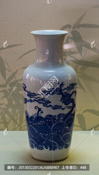 青花云螭紋觀音尊
