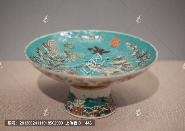 大雅齋款綠地墨彩花鳥圖高足盤