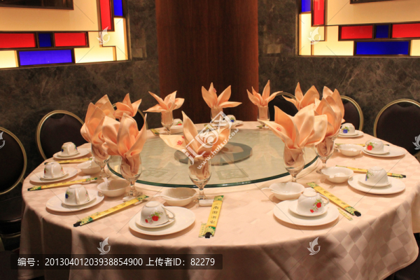 餐具擺設(shè)