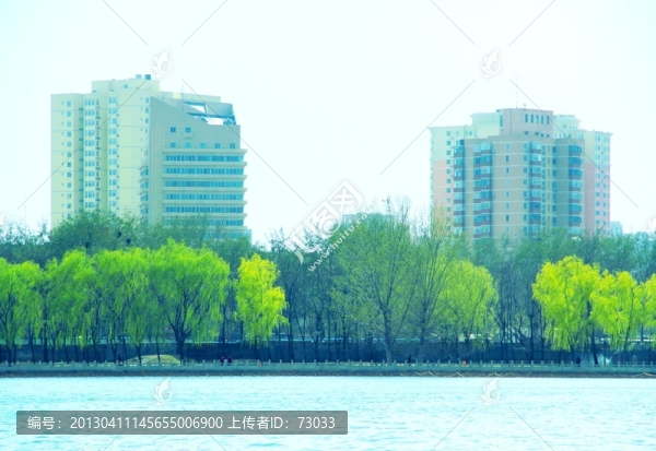 湖邊建筑住宅樓