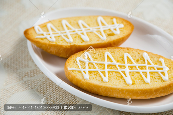 特脆奶油豬仔包