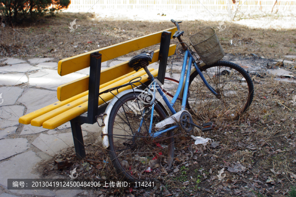 自行車和長凳