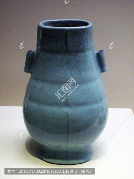 官窯青釉貫耳壺