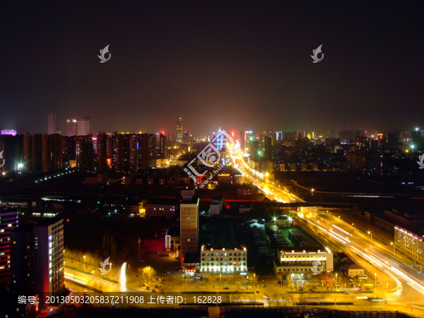 遠(yuǎn)眺石家莊裕華路夜景