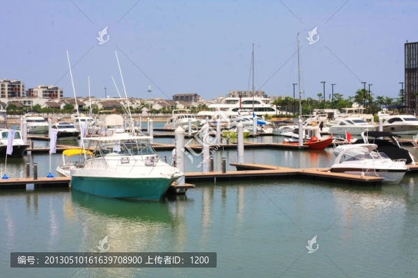 游艇