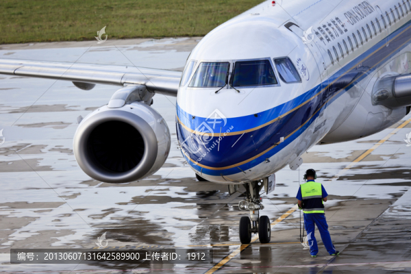 飛機(jī)
