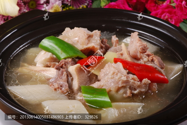 蘿卜土豬骨煲