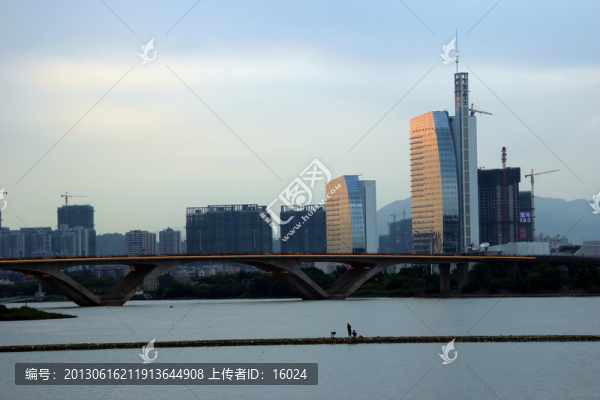 江濱風光