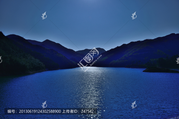 湖泊