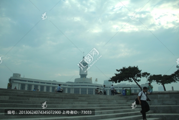 天津海河邊,,天津火車站