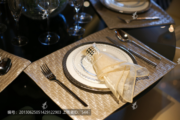 餐具