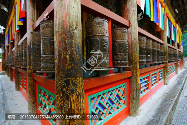 青海西寧塔爾寺轉(zhuǎn)經(jīng)筒