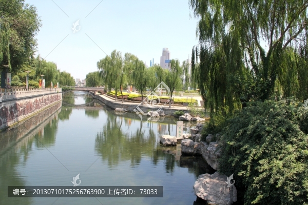 濟(jì)南灰池泉