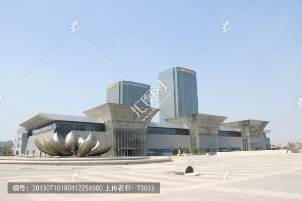 濟南西站廣場和綠地集團建筑