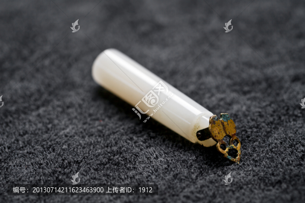 白玉翎管