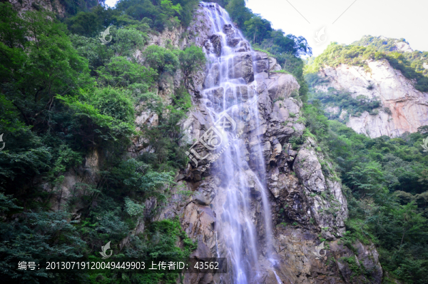 太白山瀑布