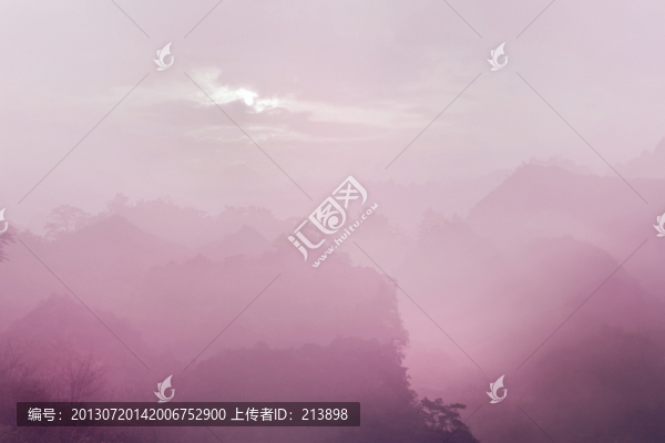 群山層疊