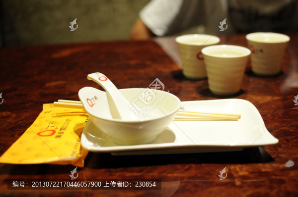 茶水,茶杯