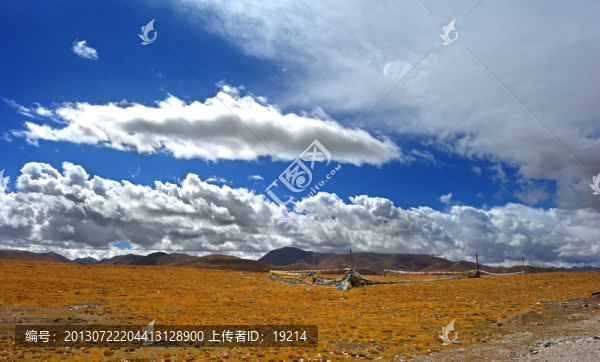 藍(lán)天白云