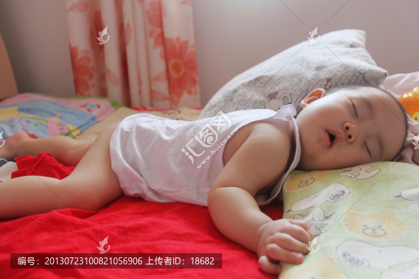 甜睡的嬰兒