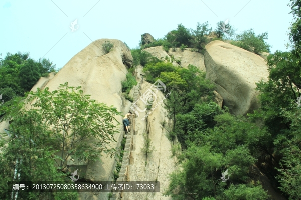 鳳凰嶺景區(qū)奇峰怪石石山