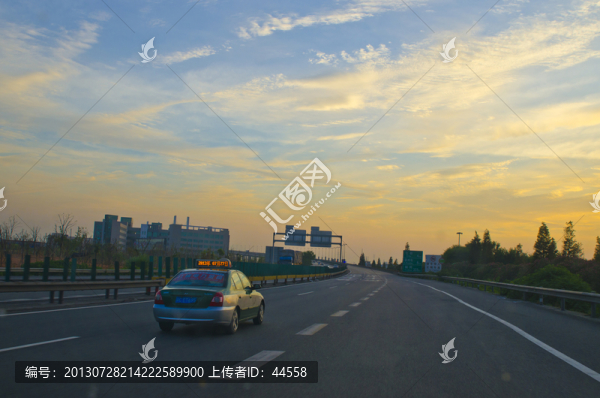 天空,公路